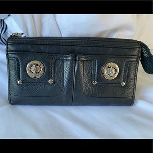 MARC BY MARC JACOBS TOTALLY TURN LOCK WALLET